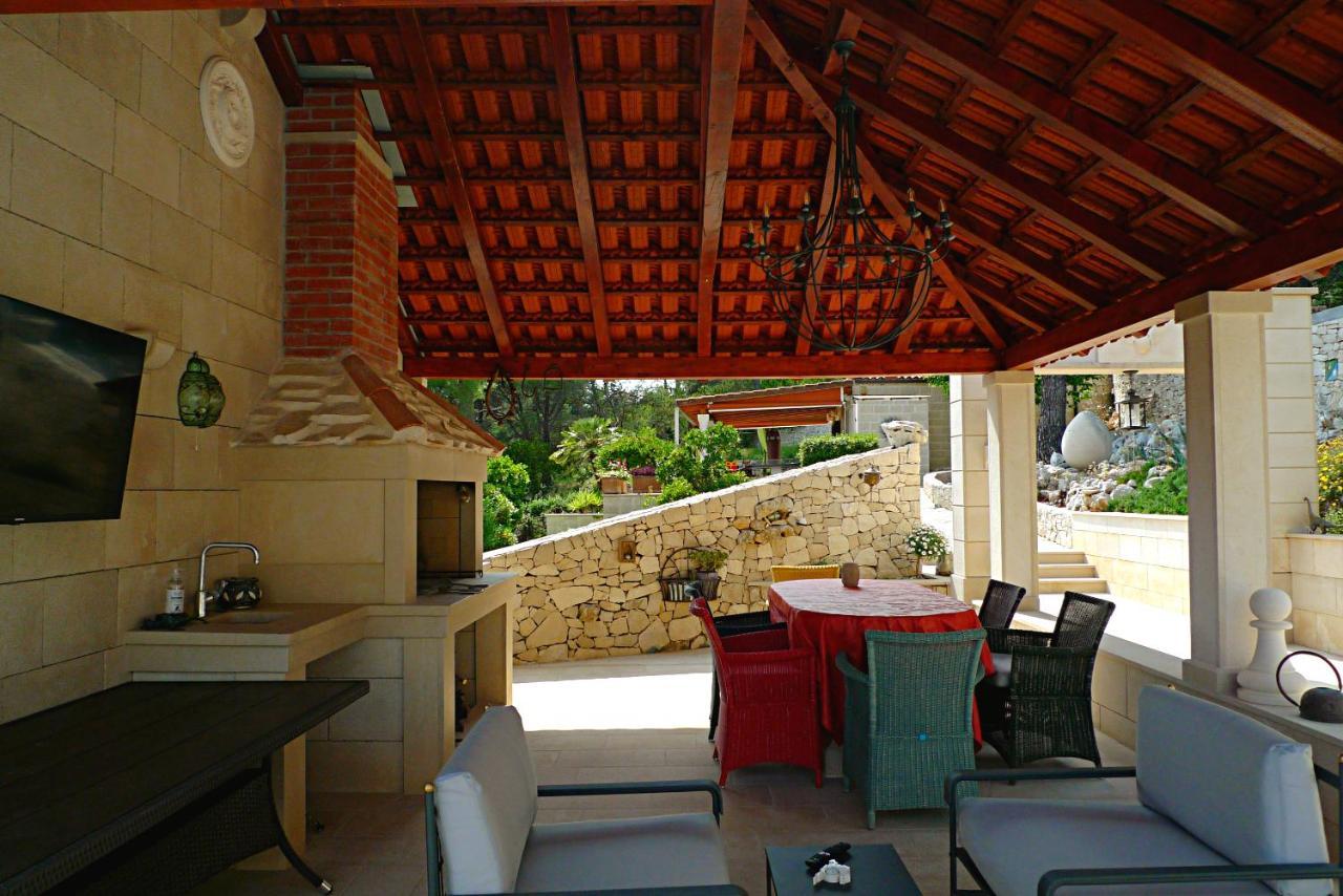 Villa Ursa Minor à Sumartin Extérieur photo