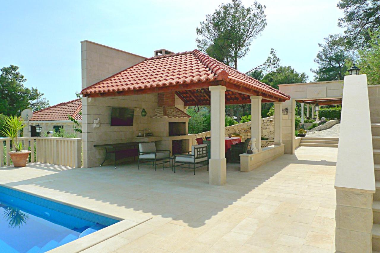 Villa Ursa Minor à Sumartin Extérieur photo