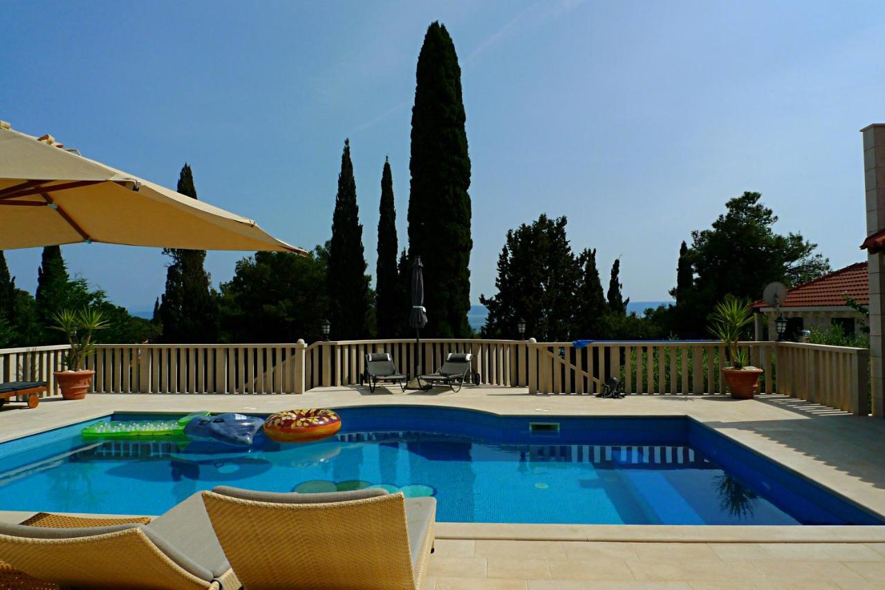 Villa Ursa Minor à Sumartin Extérieur photo